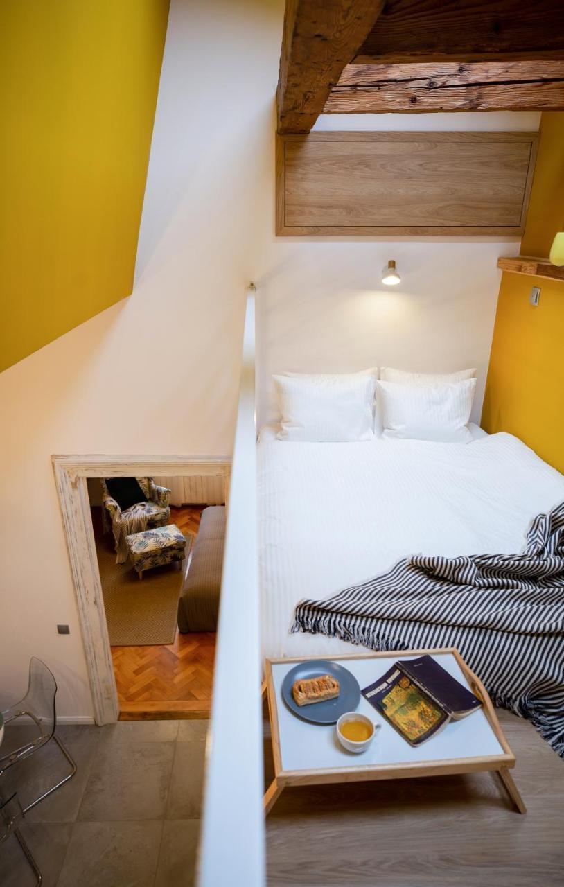 Yellow Apartment Kluż-Napoka Zewnętrze zdjęcie