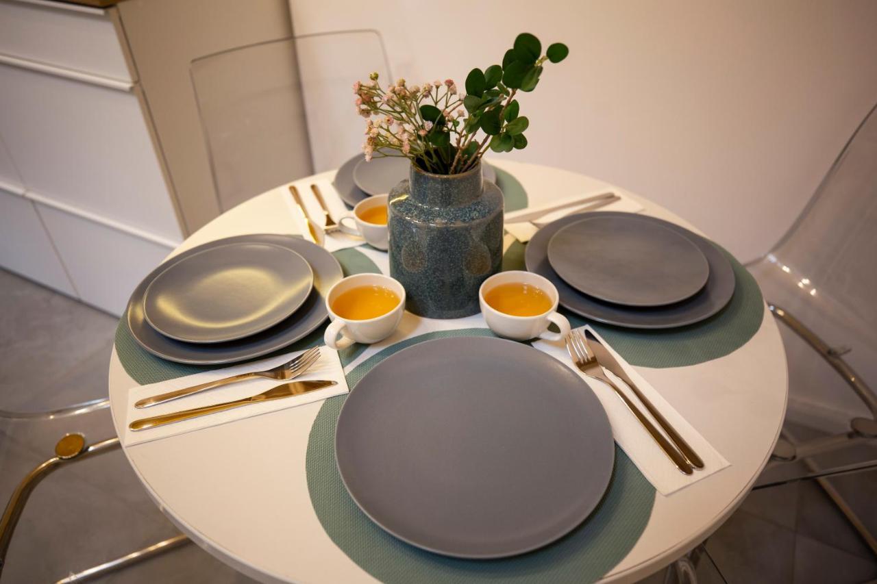 Yellow Apartment Kluż-Napoka Zewnętrze zdjęcie