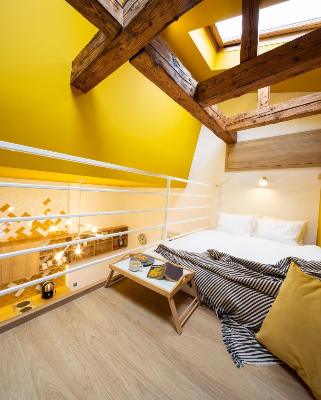 Yellow Apartment Kluż-Napoka Zewnętrze zdjęcie